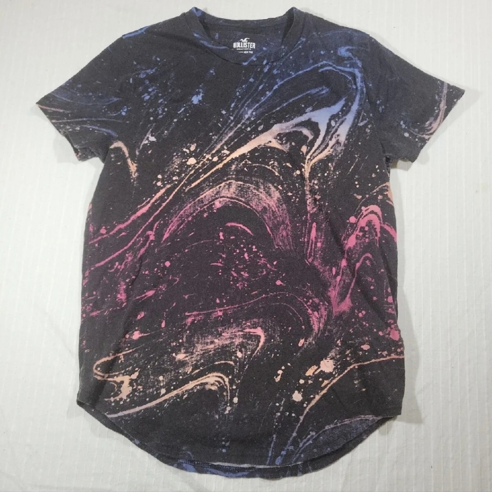Hollister Galazy Black Shirt Size S Curved Hem